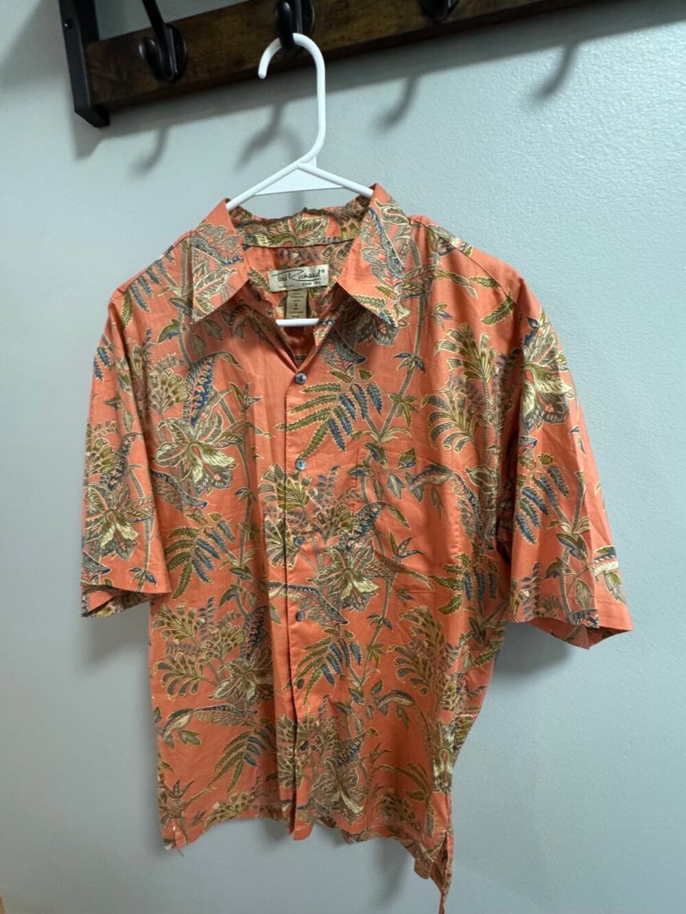 Tori Richard Cotton Lawn Hawaiian Shirt | Floral | Salmon Coral | Size S